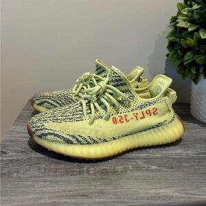 Yeezy Boost 350 v2 Semifrozen